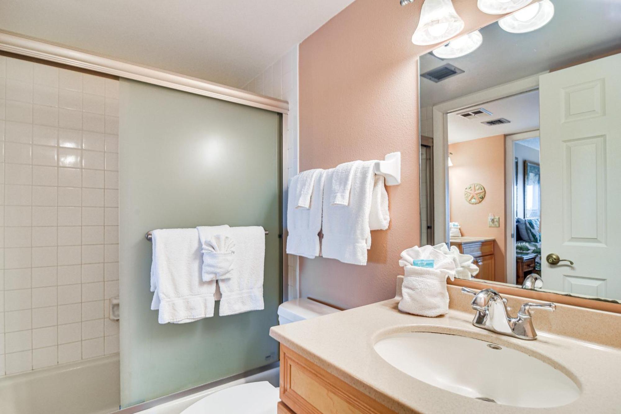 Waterfront Condo With Patio And Pool On Madeira Beach! St. Pete Beach Exteriér fotografie